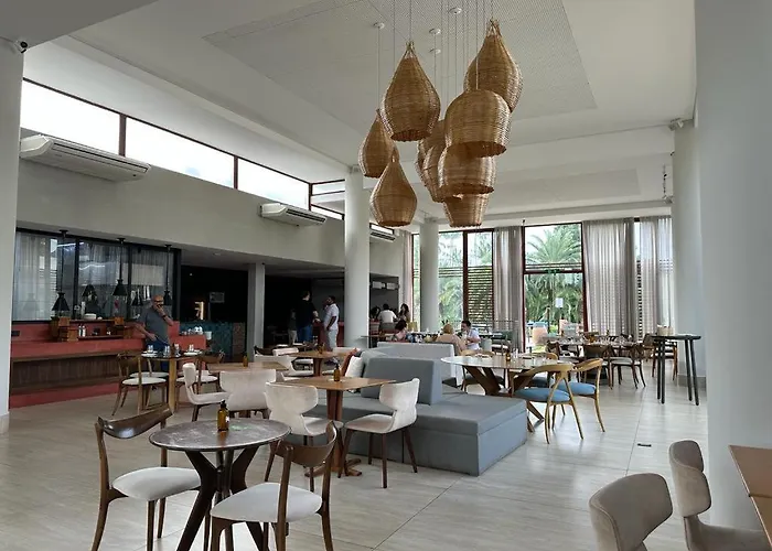 Ile De Pipa Resort